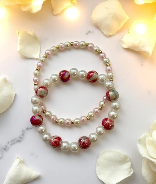 2 Bracelets