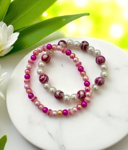 2 Bracelets