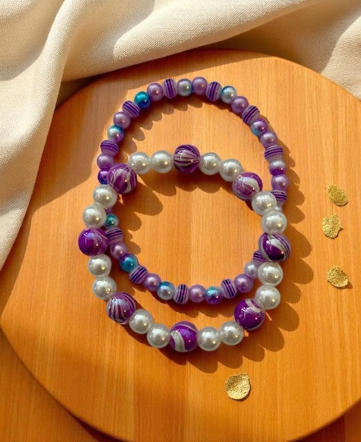 2 Bracelets