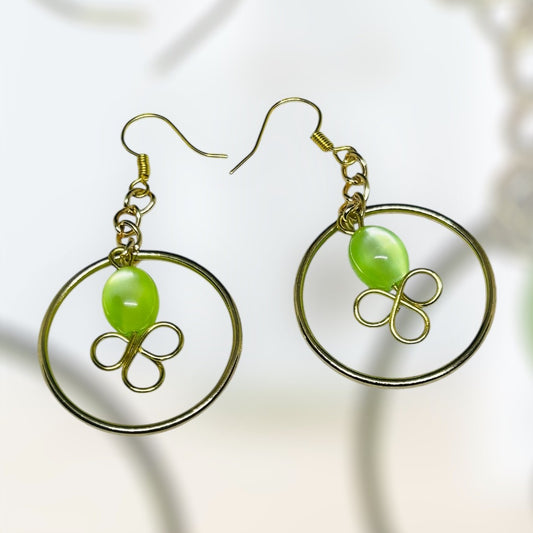 Cat's eye pearl earring